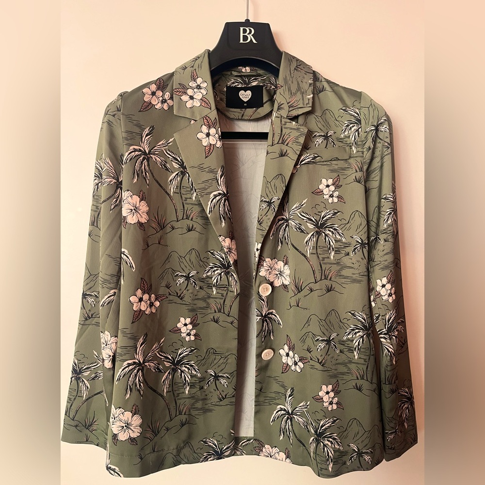 Catwalk Junkie silky blazer